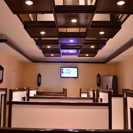 Hotel Sogo Edsa Caloocan Buitenkant foto