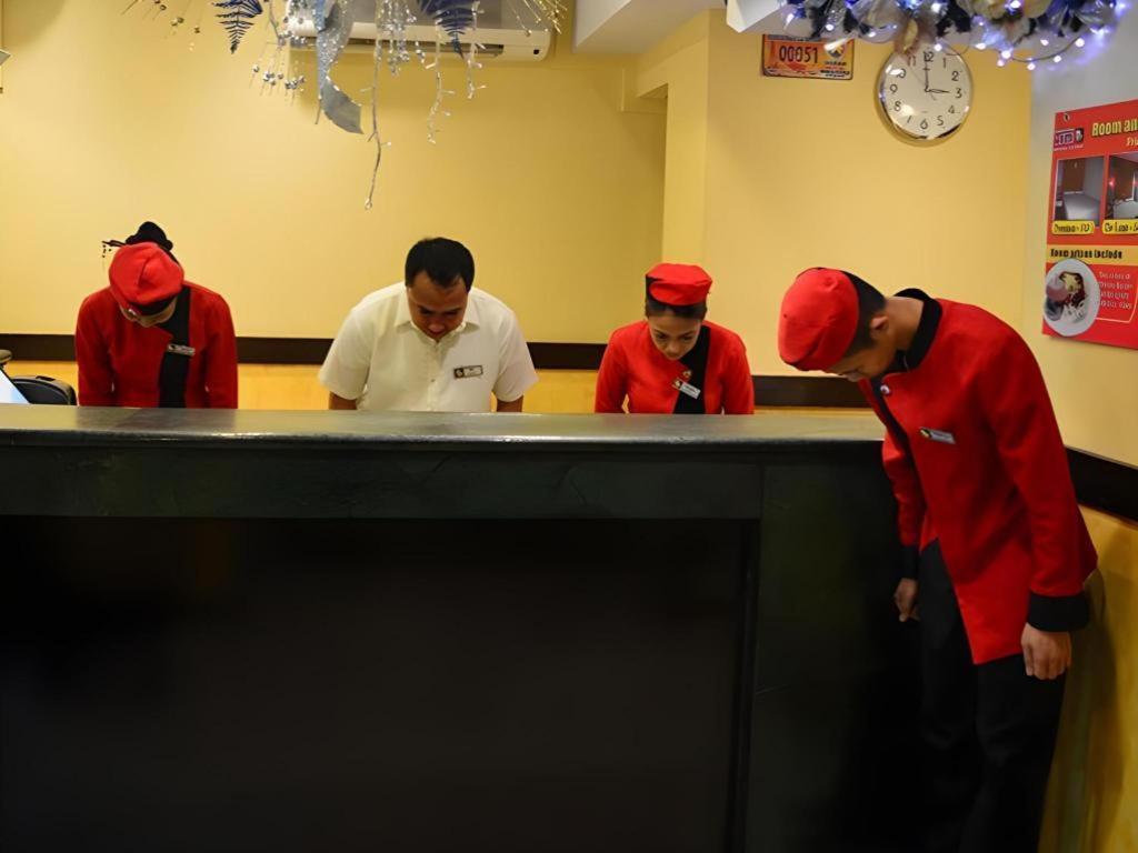Hotel Sogo Edsa Caloocan Buitenkant foto