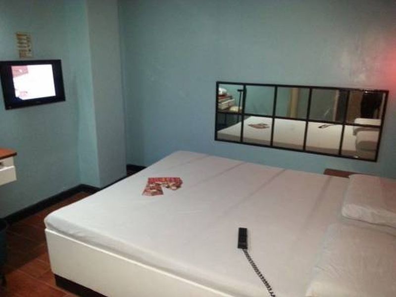 Hotel Sogo Edsa Caloocan Buitenkant foto