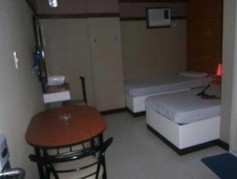 Hotel Sogo Edsa Caloocan Buitenkant foto