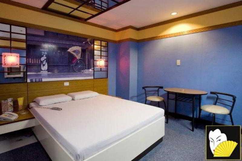 Hotel Sogo Edsa Caloocan Buitenkant foto